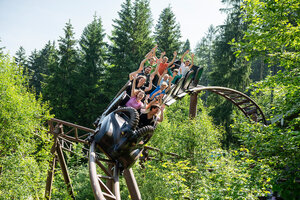 Rasante Fahrt mit der Bergachterbahn Gipfelstürmer