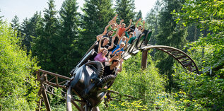 Rasante Fahrt mit der Bergachterbahn Gipfelstürmer